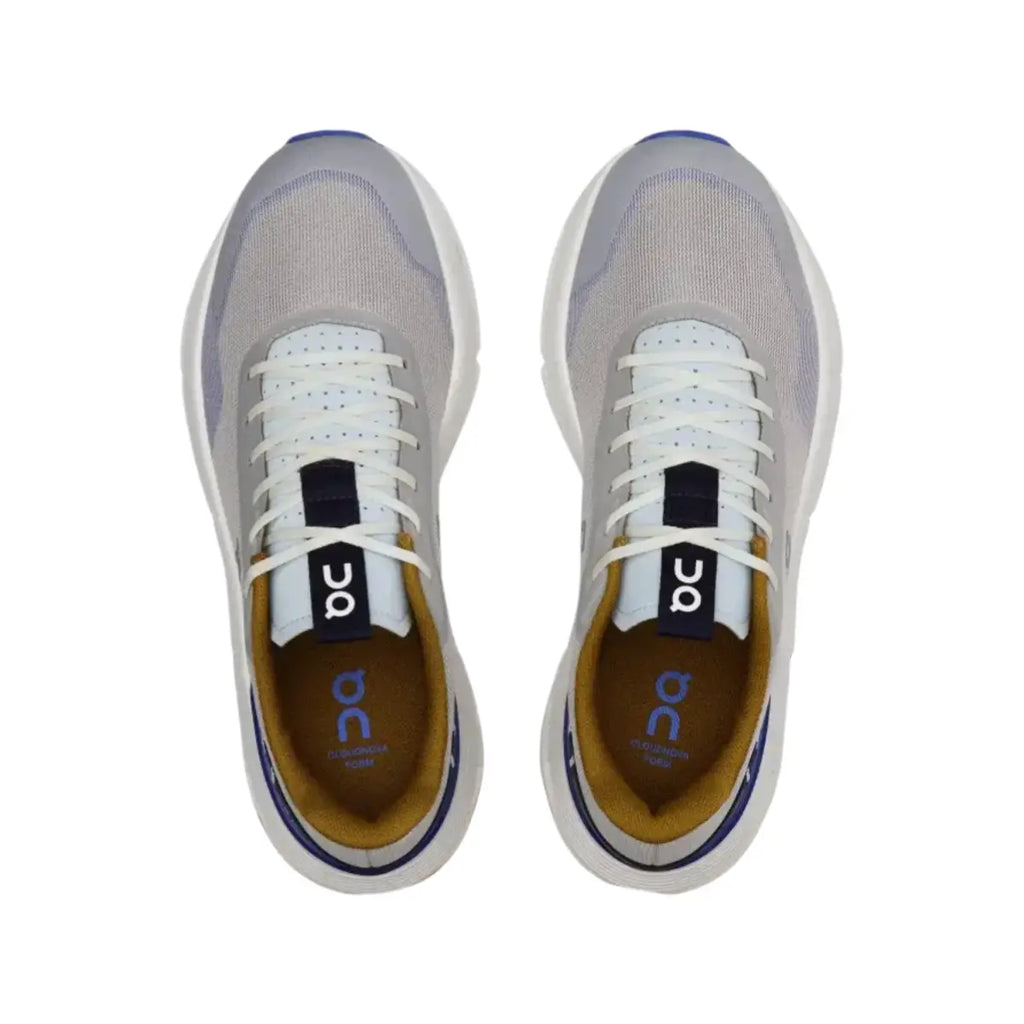 Cloudnova Form 2 Smooth Comfort. Sleek Everyday Style