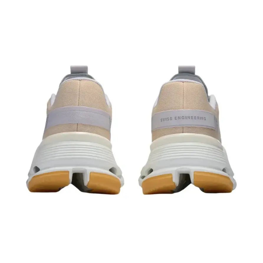 Cloudnova Form 2 Smooth Comfort. Sleek Everyday Style