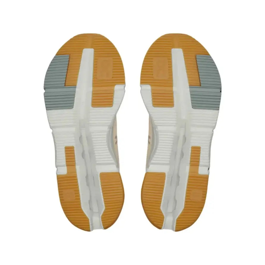 Cloudnova Form 2 Smooth Comfort. Sleek Everyday Style