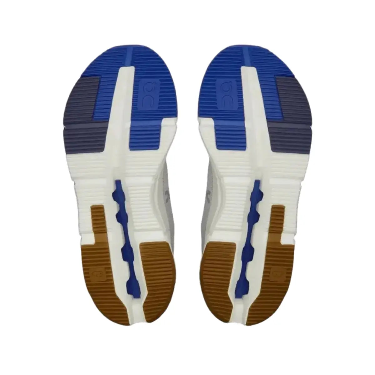 Cloudnova Form 2 Smooth Comfort. Sleek Everyday Style