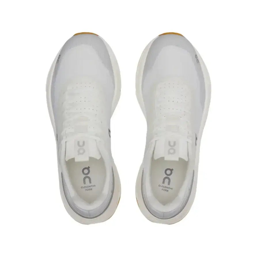 Cloudnova Form 2 Smooth Comfort. Sleek Everyday Style