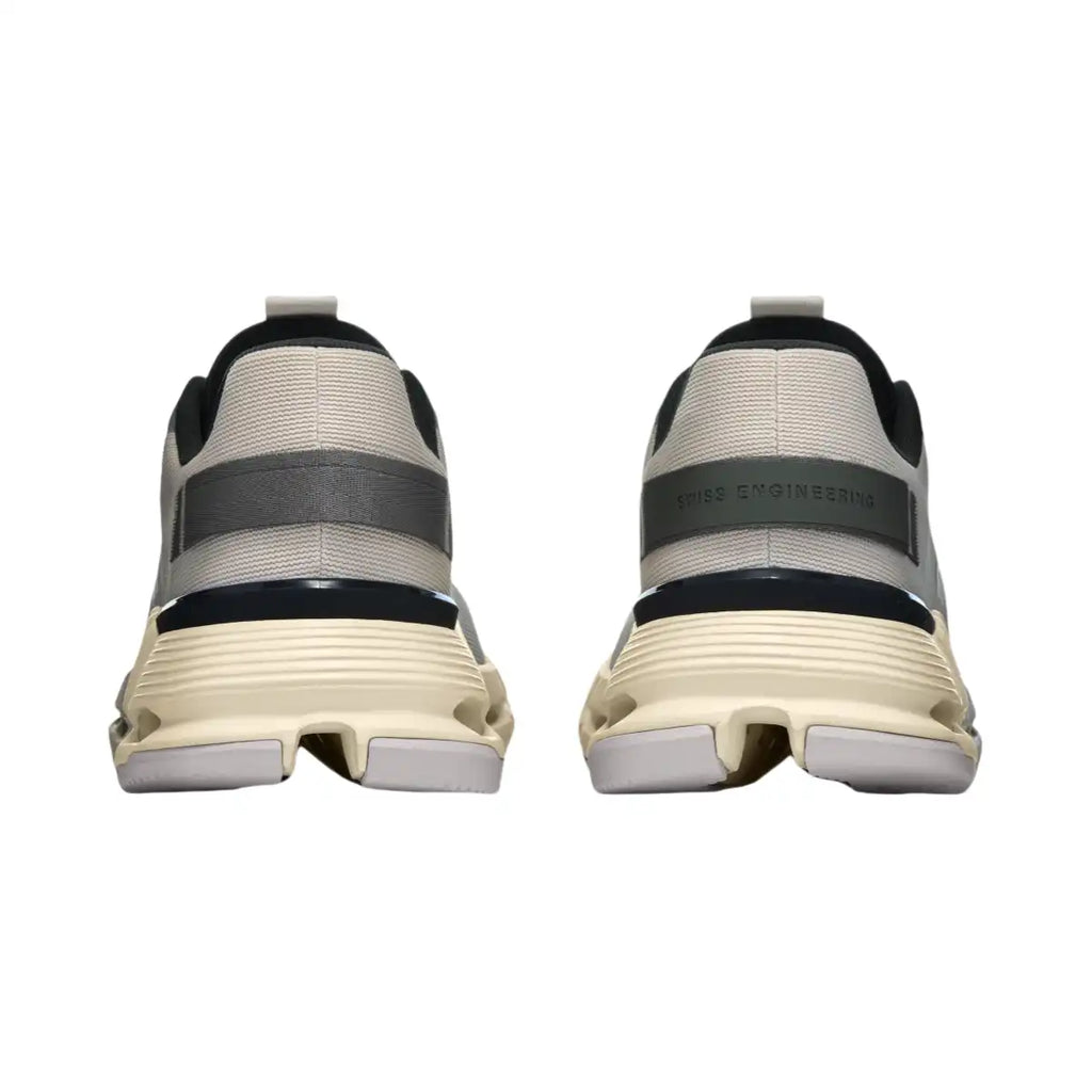 Cloudnova Form 2 Smooth Comfort. Sleek Everyday Style