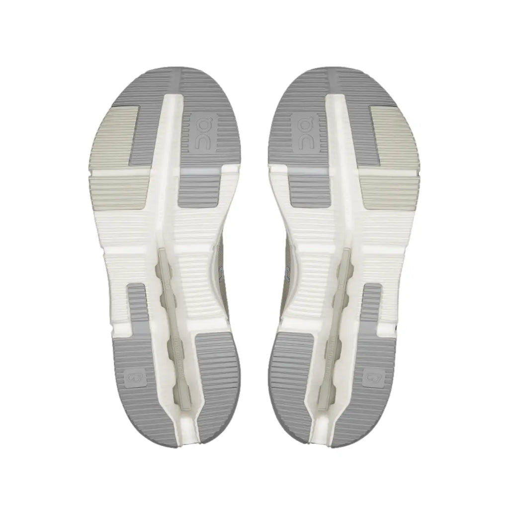 Cloudnova Form 2 Smooth Comfort. Sleek Everyday Style