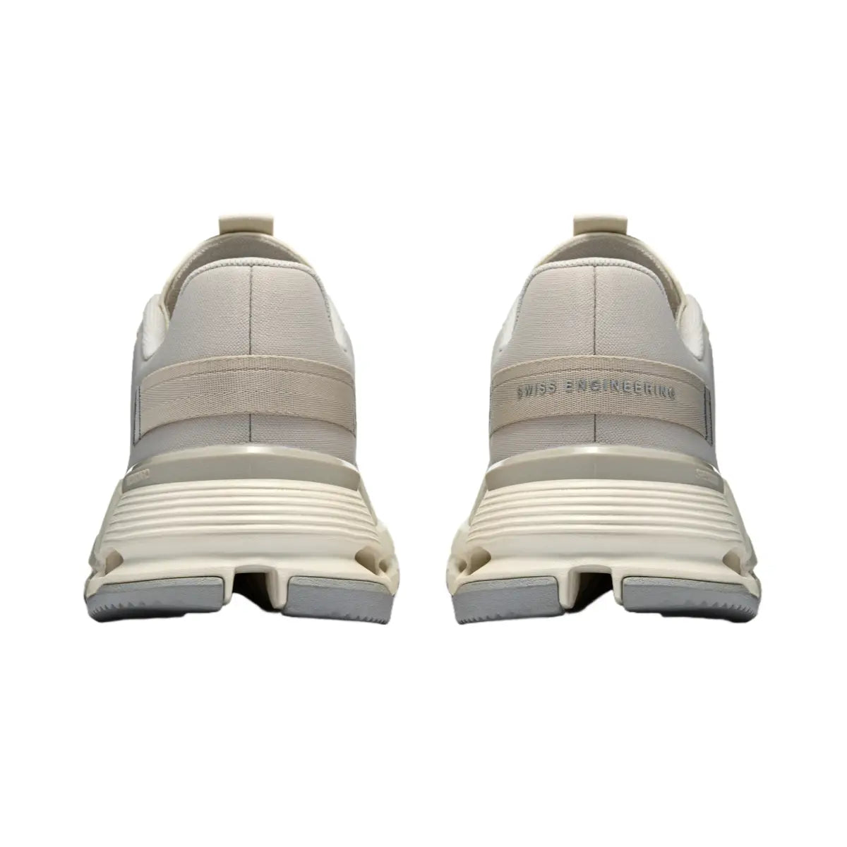 Cloudnova Form 2 Smooth Comfort. Sleek Everyday Style