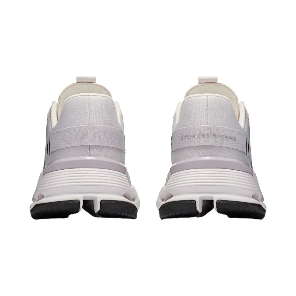 Cloudnova Form 2 Smooth Comfort. Sleek Everyday Style