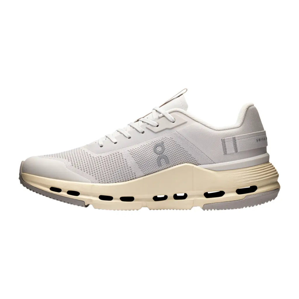 Cloudnova Form 2 Smooth Comfort. Sleek Everyday Style
