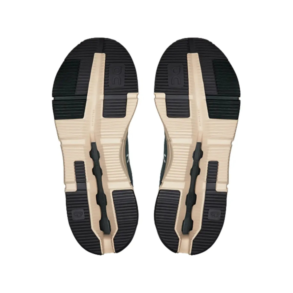 Cloudnova Form 2 Smooth Comfort. Sleek Everyday Style