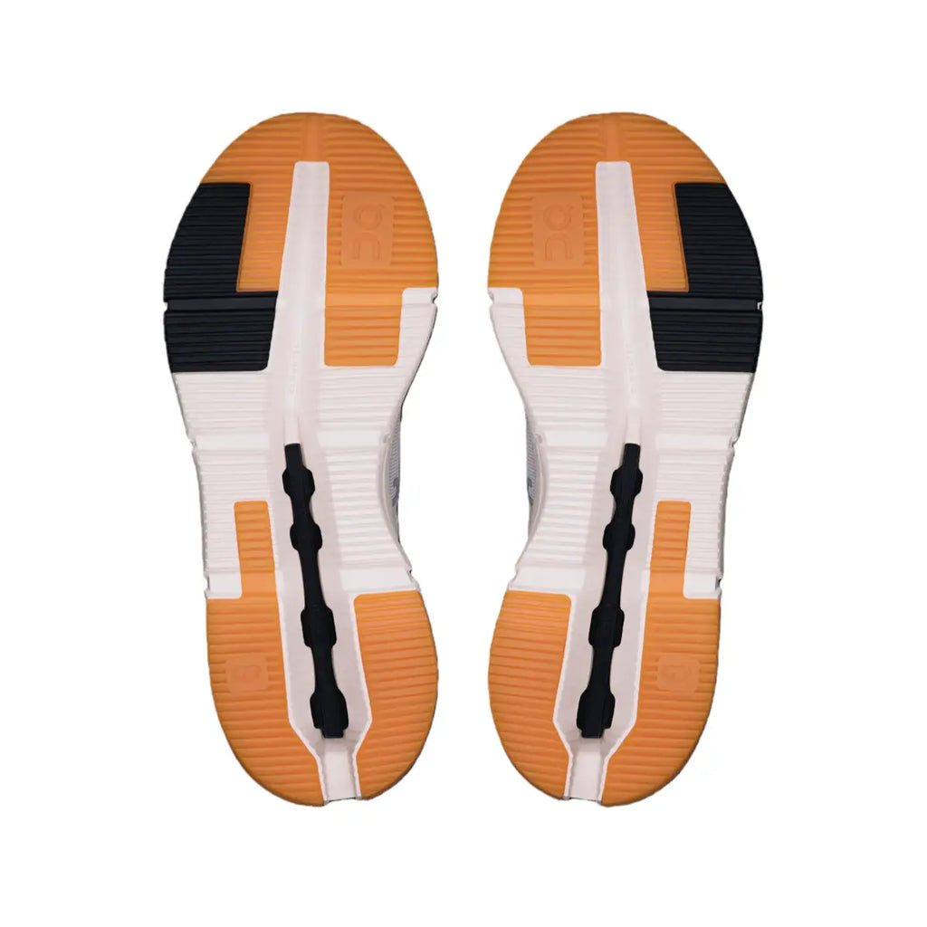 Cloudnova Form 2 Smooth Comfort. Sleek Everyday Style
