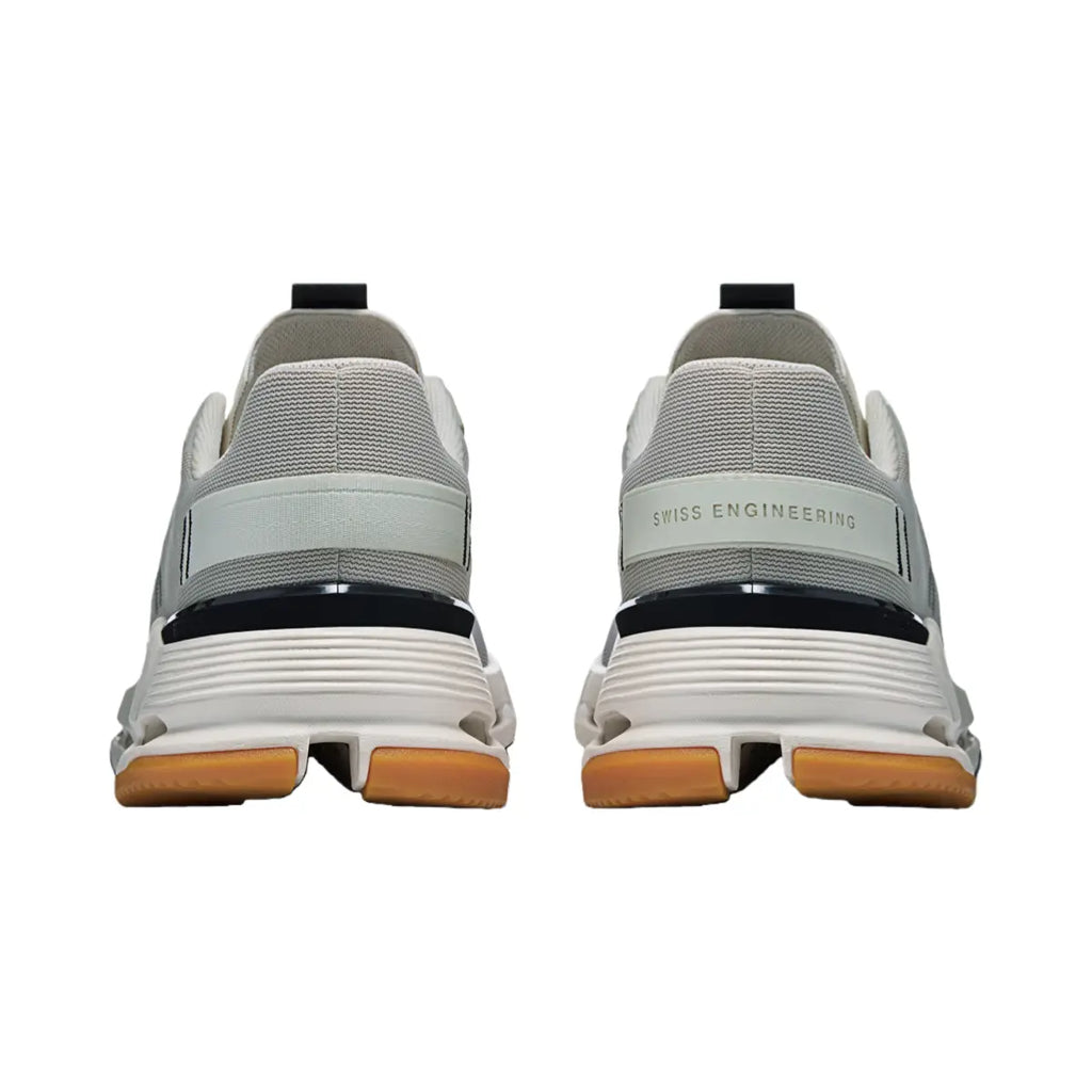 Cloudnova Form 2 Smooth Comfort. Sleek Everyday Style