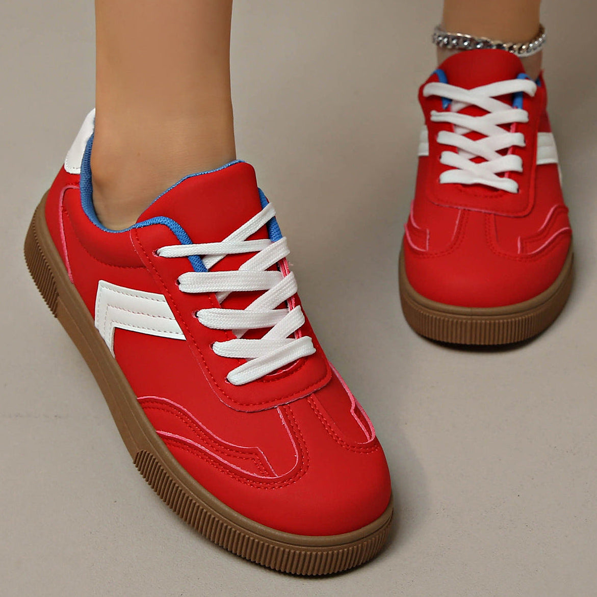 Beverly 90 Low-Top Sneakers